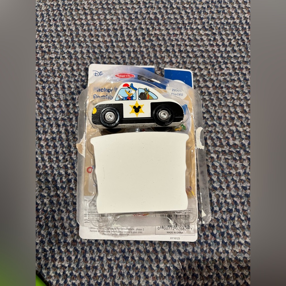 Mickey Mouse Clubhouse wooden police car & police station set. Melissa and Doug. - Picture 7 of 7